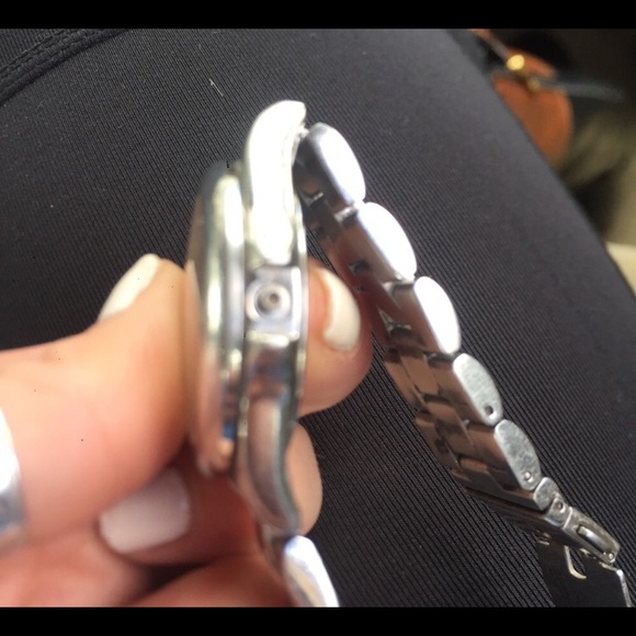 Authentic Women’s Marc Jacob’s Watch - Picture 5 of 5